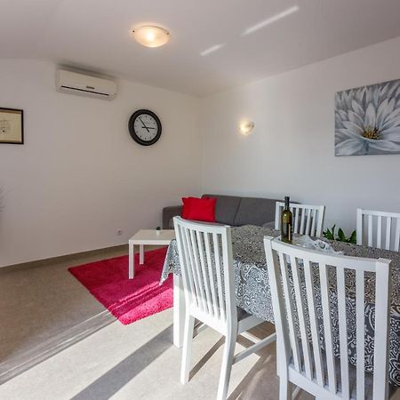 Anton 1 Lägenhet Crikvenica Exteriör bild