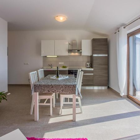 Anton 1 Lägenhet Crikvenica Exteriör bild