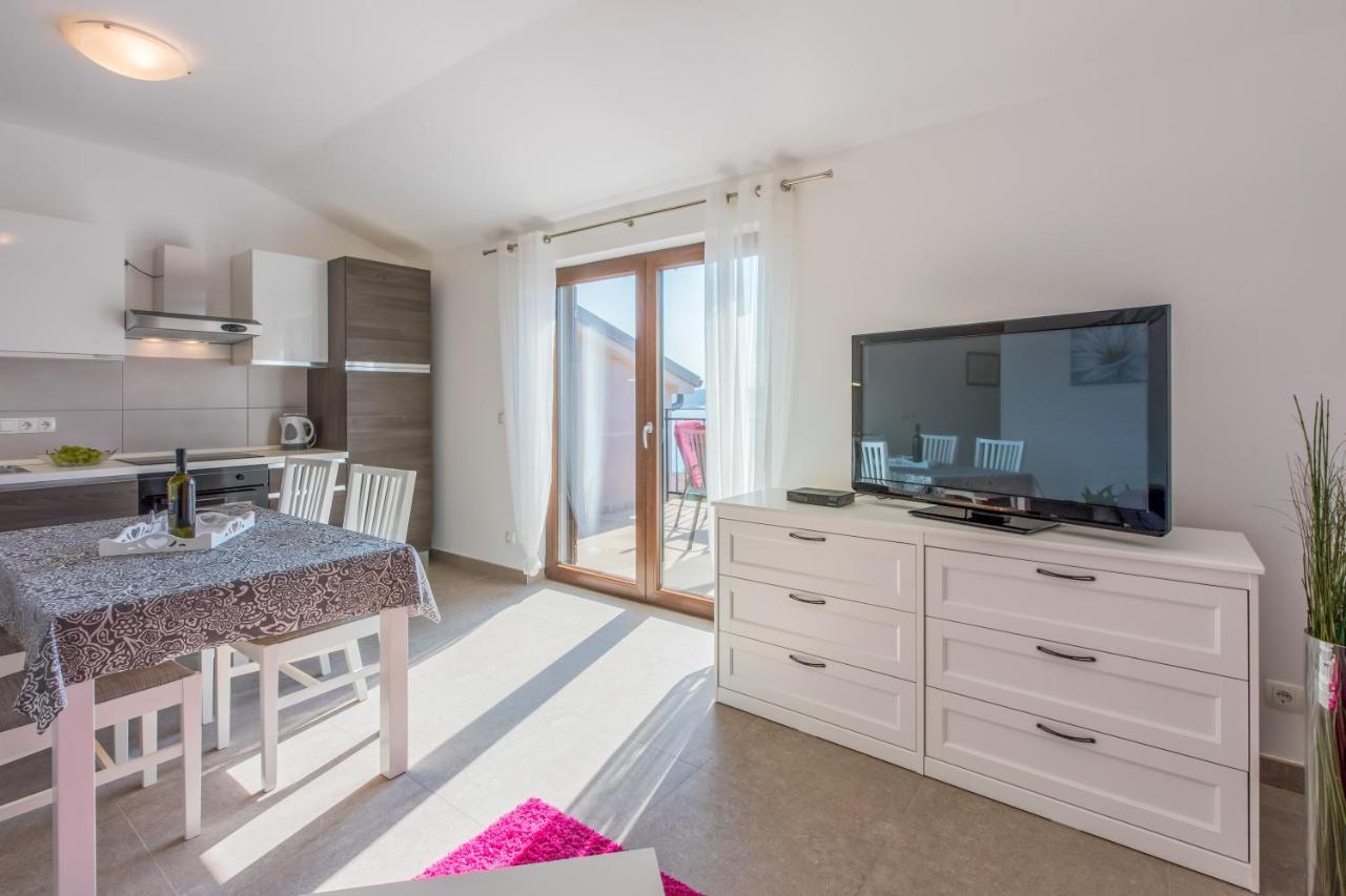 Anton 1 Lägenhet Crikvenica Exteriör bild