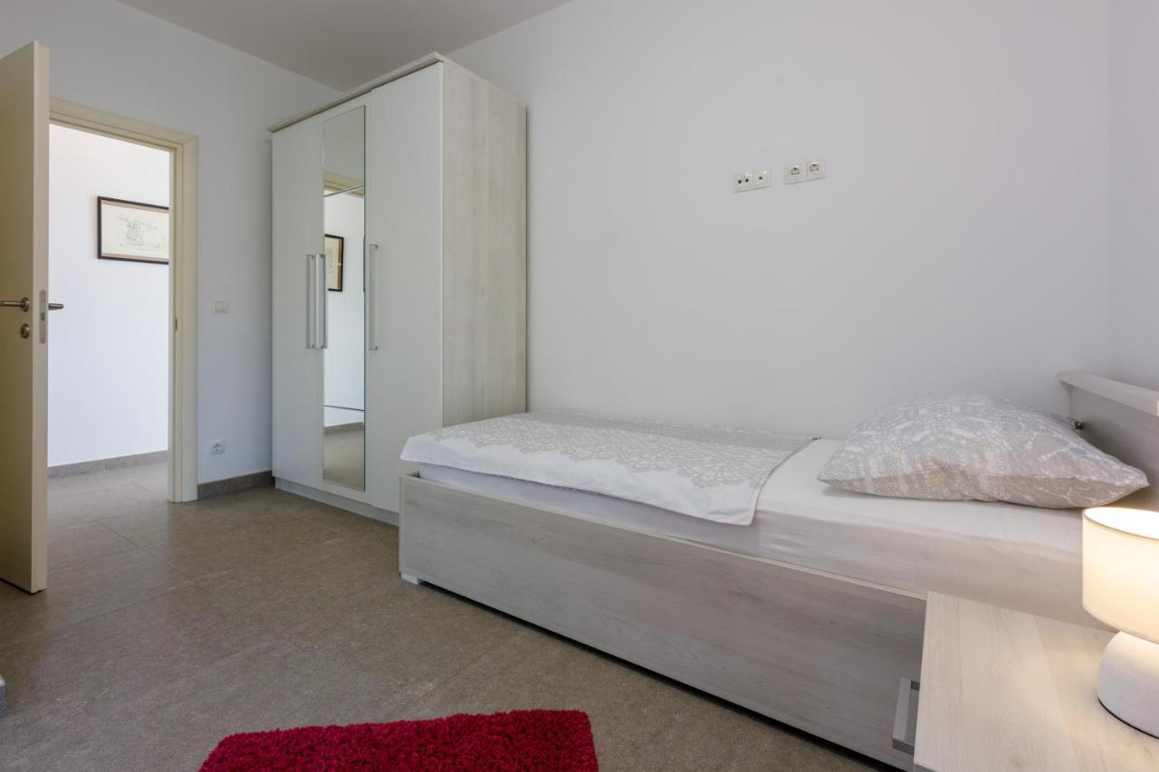 Anton 1 Lägenhet Crikvenica Exteriör bild